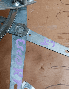 Mechanizm podnośnik szyby lewy tył Ford Escort MK7 Cabrio V91AB-L30307-BA 4