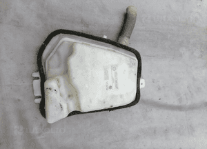 Zbiorniczek spryskiwaczy Bmw 3 E46 tył kombi 8374557 2