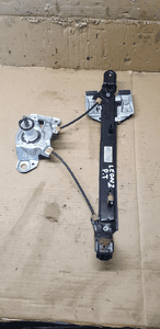 Mechanizm podnośnik szyby prawy tył Seat Leon II 1P0839462 1