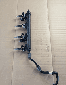 Listwa wtryskowa wtryski Peugeot 207 1.6 VTI 1.6 THP V757564580 1