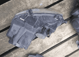 Przod przednia lampa prawa volkswagen golf v 3