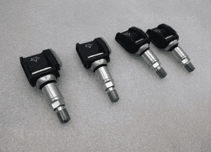 BMW 5 G30 / G31 7 G11 / G12 X3 G01 X4 G02 X5 G05 8 G15 G16 CZUJNIK CZUJNIKI CIŚNIENIA OPON TPMS NOWY 3