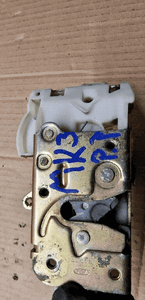 Zamek drzwi prawy przód przedni Ford Mondeo MK3 1S7A-F218A12-KA 7