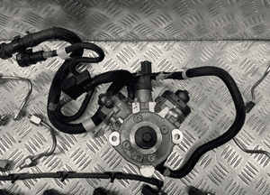 Bmw F10 F25 F30 układ paliwowy listwa pompa wtryski 7805423 7810702 7823463 3