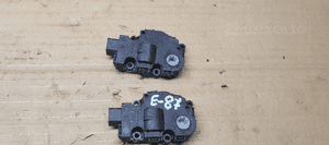 Silniczek klap nagrzewnicy BMW I E87 T946104A 2