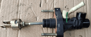 Toyota Avensis T25 Corolla Verso lift pompka sprzegla 04-08 4
