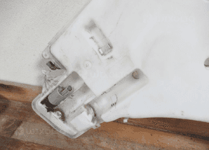 ZBIORNICZEK SPYSKIWACZY BMW 1 E87 2004- 4