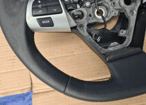 Toyota AURIS I lift 09-11 kierownica skóra skórzana 7