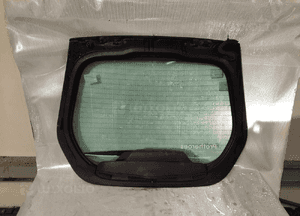 Szyba tył tylna  bagaznika volvo C30 5