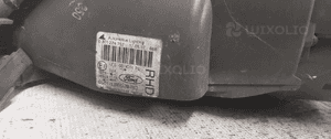 Przod przednia lampa prawa ford fiesta MK6 4