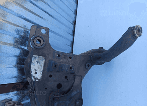 Volvo C30 sanki wózek belka zawieszenia silnika przód 2