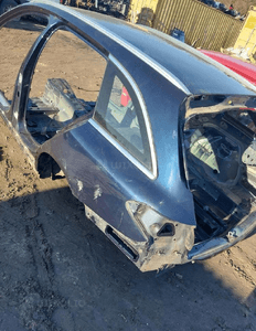 Mercedes W205 kombi pas tylny wanna dupa z dachem cwiartka 3
