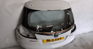 Klapa tył tylna bagażnika opel insignia a kombi Z40R biały 2