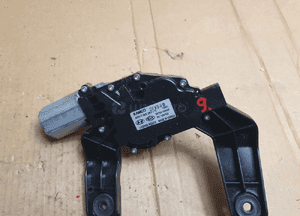 } SILNICZEK WYCIERACZKI TYŁ KIA CEED I nr 98700-1H000 2