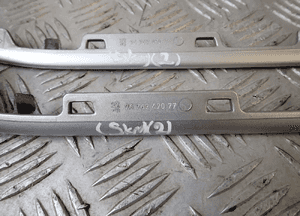 Listwa ozdobna grilla atrapy zderzaka peugeot 301 9676949077 radom 3