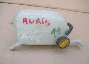 Zbiorniczek wyrównawczy toyota auris corolla 1