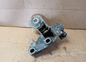 Łapa mocowanie wspornik silnika Audi A6 C5 2.4 V6 8E0199352D 1