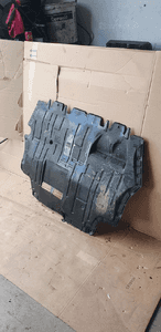 Osłona płyta pod silnik VW Passat B6 3C0825237H 3C0825235M 3