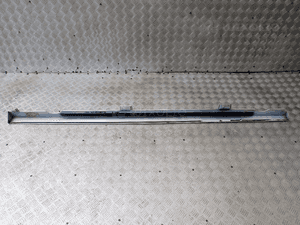 LISTWA PROGOWA PRAWA VW GOLF VII R-LINE  5G0853856A   4
