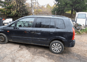 Mazda Premacy 99-05 Klapa tylna z szyba tył  tylne 16W 5