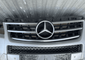 MERCEDES ML 164 lift  atrapa grill AMG 6,3 2
