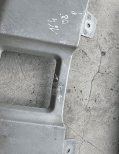 MERCEDES ML 164 zderzak przedni przód kratka halogen podkładka tablicy 10