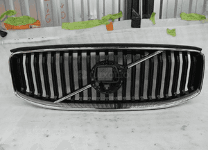 Grill atrapa chłodnicy volvo XC60 ii lift 32291019 idealna 2