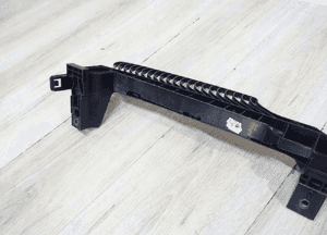 Vw tiguan ii lift 5NA belka wspornik pasa przedniego 5NA805705N 5