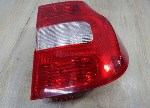 Lampa prawy tył tylna skoda yeti 5L0945096 3