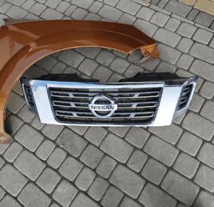 błotnik prawy navara 4 IV atrapa 8