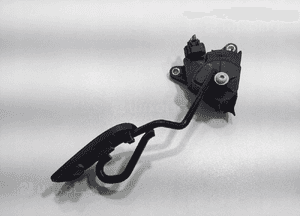 PEDAŁ GAZU NISSAN CABSTAR RENAULT MAXITY 18005LE00A 2006-2014 4