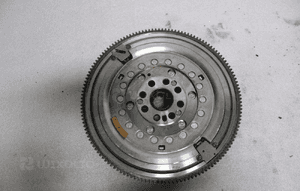Koło dwumasowe bmw F39 F45N F48 F55 F56 1.8 i 2019 2