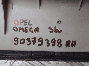 Osłona słupka opel omega  90379398RH / 90379397LH 6