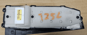 Toyota Avensis T25 panel sterowania szyb przełącznik   81820-05100 3