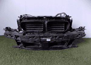 BMW 5 F10 LCI Pas Przedni / Zestaw Chłodnic 12575 2
