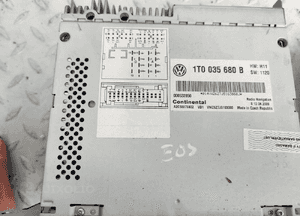 VW PASSAT EOS LIFT NAWIGACJA GPS 1T0035680B Z KODEM ŁADNA 3