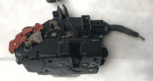 Audi A3 8P 3D zamek drzwi lewych lewy  4F1837015 1