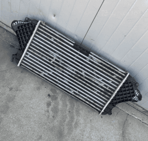 MERCEDES ML 166 GL GLE x166  intercooler CDI 350 chłodnica oleju 1