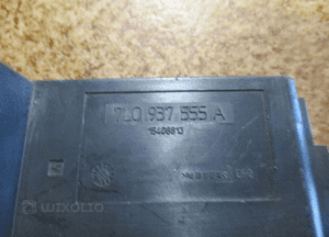 SKRZYNKA BEZPIECZNIKÓW VW TOUAREG 7L0937555A 2