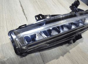 Range Rover L460 PRAWY halogen M8E2 M8E2-15200 3