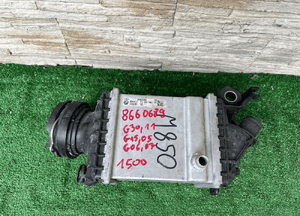 Chłodnica powietrza bmw G30 G11 G15 G05 G06 G07 8660689 1
