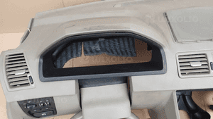 Kokpit deska rozdzielcza Volvo XC90 4
