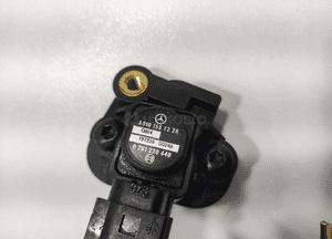 Czujnik ciśnienia map sensor mercedes vito W447 2.2 cdi A0101537228 2014-19 5