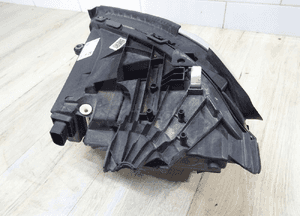 LAMPA prawa przód PRZEDNIA MERCEDES E-KLASA w213 A2139064804 kz 213 7