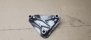 Łapa wspornik silnika Jaguar XF X250 2.7 TDV6 4R8Q-8680-CB 4