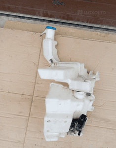 Zbiorniczek płynu spryskiwaczy pompki VW Passat B6 3C0955453E 1