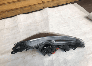 Toyota yaris iii 3 lift lampa lewa 14- 3