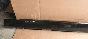 Listwa progowa lewa Jaguar XF X250 PEL 8X23-F10609-A 2