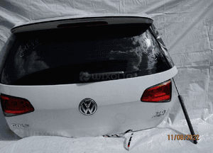 Klapa bagażnika vw golf vii 3