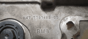 Osłona obudowa rozrządu BMW I E87 Lift 2.0D 7797488 5
